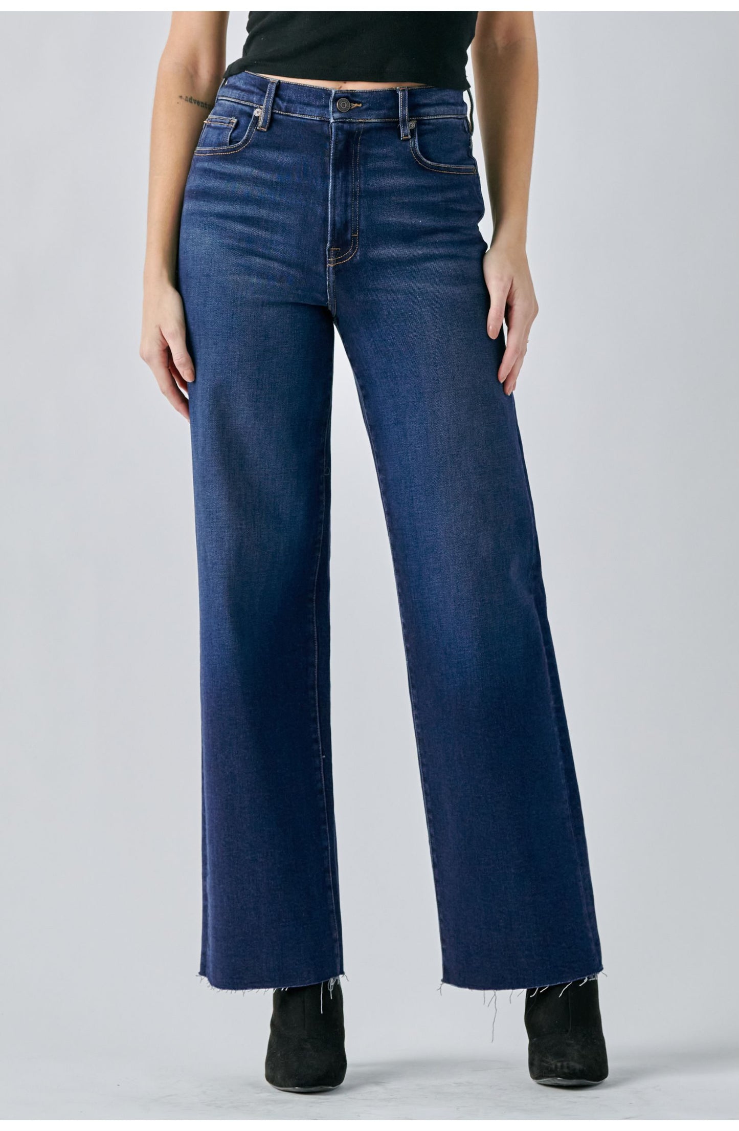 Logan Clean Dark Blue Dad Jean
